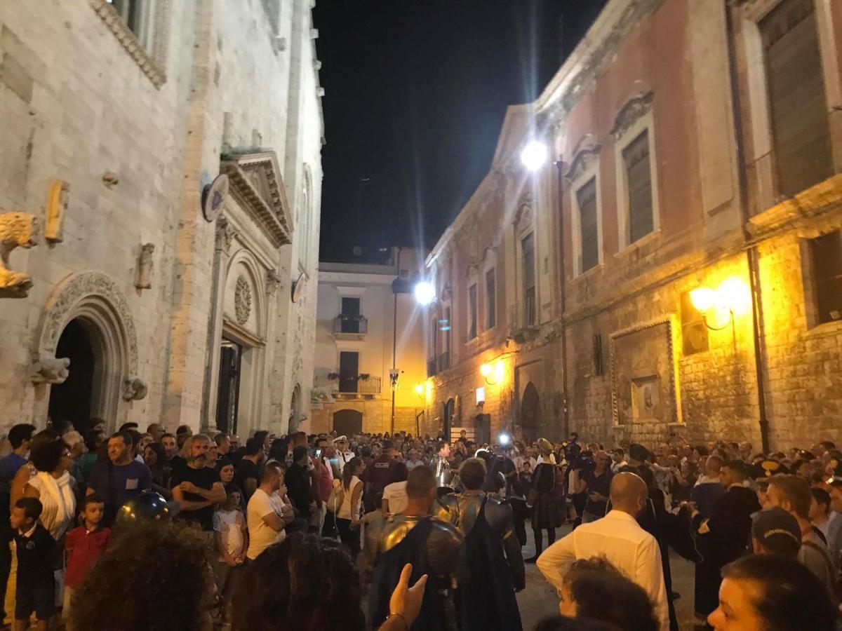 Castelduomo Dimore Deluxe Barletta Bagian luar foto
